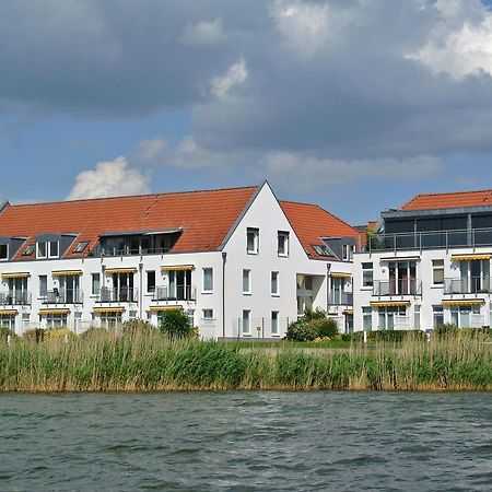 Ferienwohnung Residenz am Seeufer Waren  Exterior foto