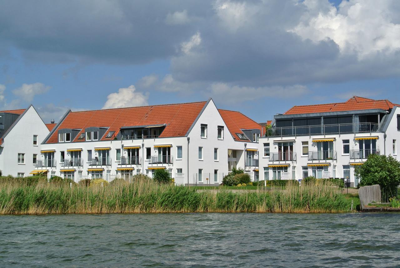 Ferienwohnung Residenz am Seeufer Waren  Exterior foto